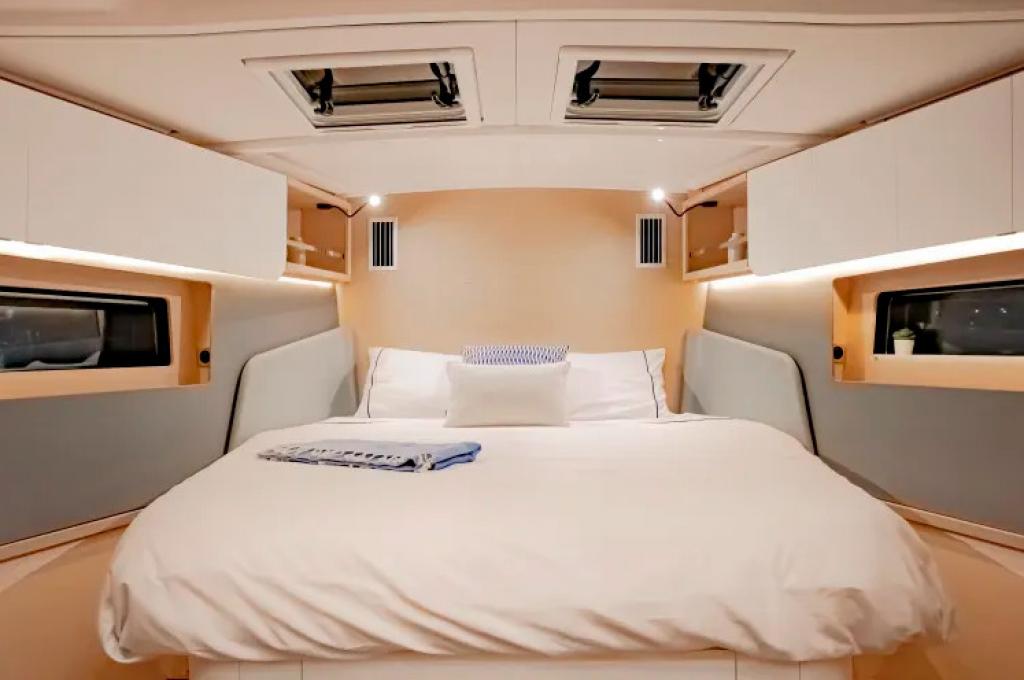 Catalog photo (may differ)