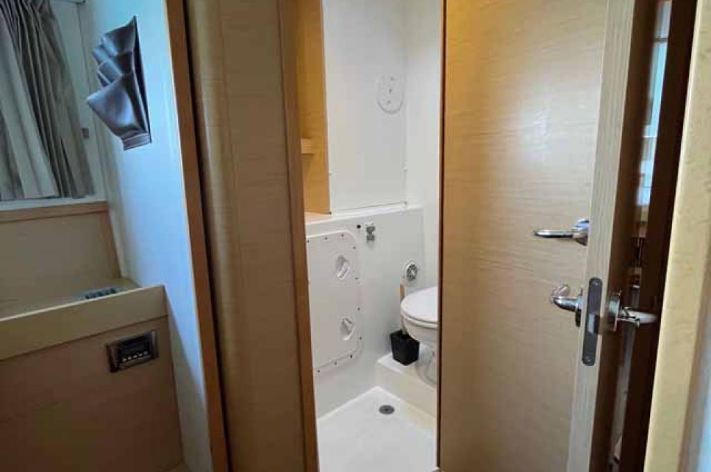 Catalog photo (may differ)