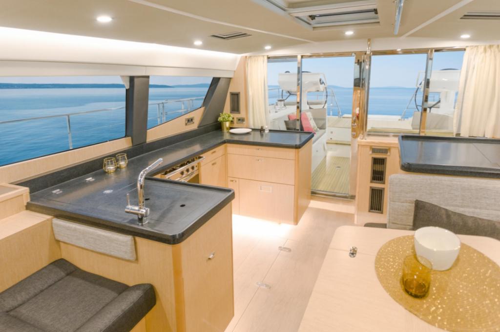 Catalog photo (may differ)