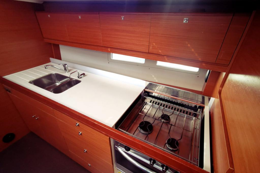 Catalog photo (may differ)