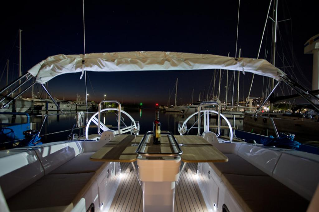 Catalog photo (may differ)