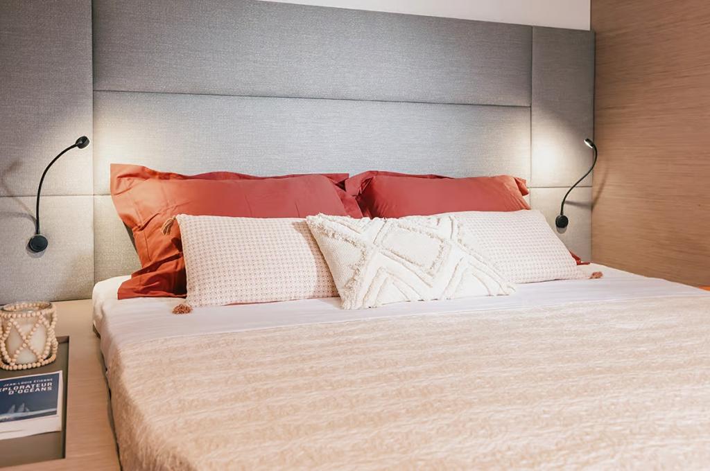 Catalog photo (may differ)