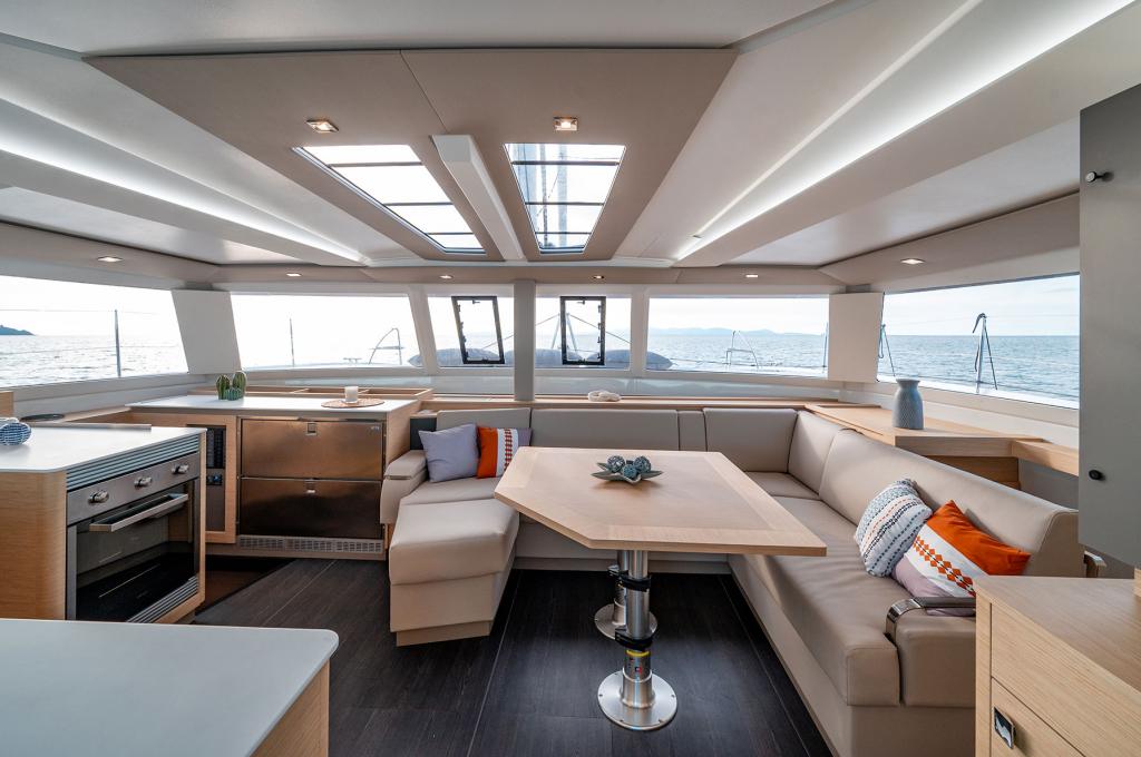 Catalog photo (may differ)