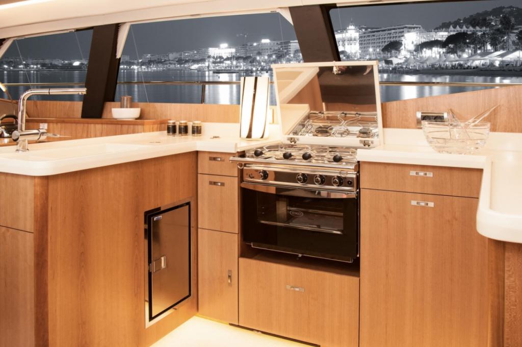 Catalog photo (may differ)