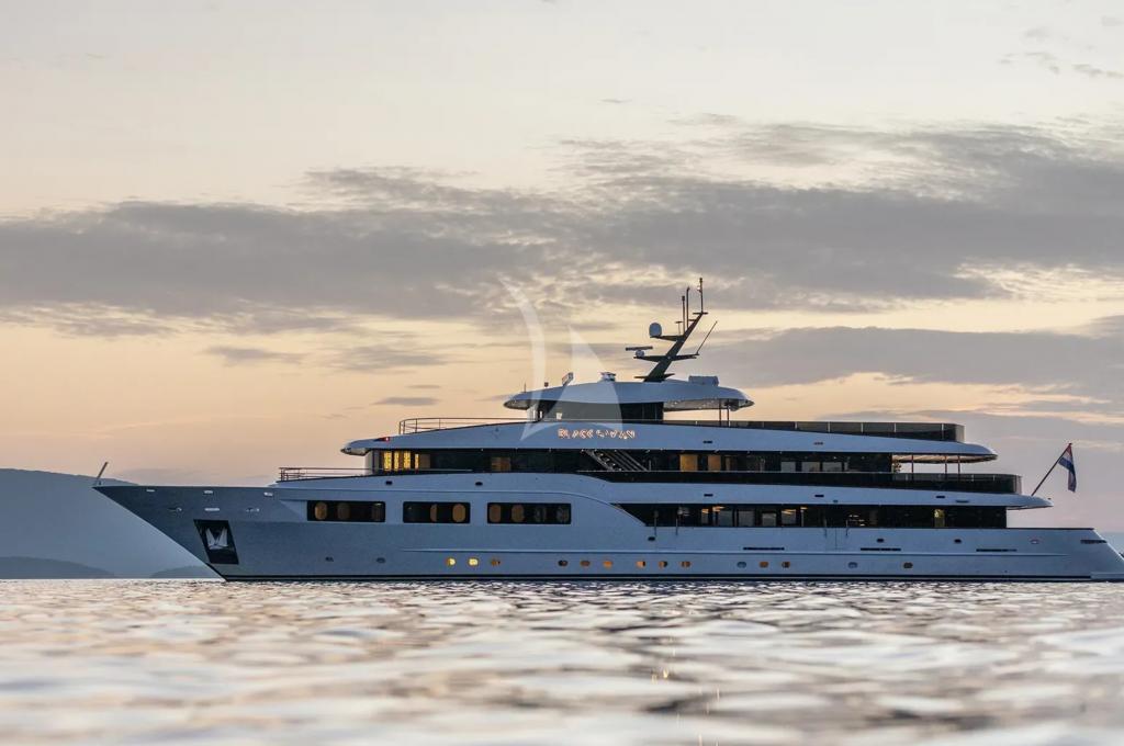 Catalog photo (may differ)