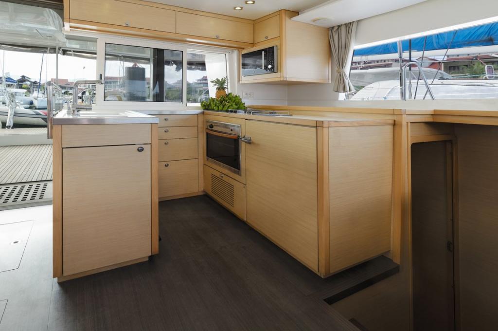 Catalog photo (may differ)