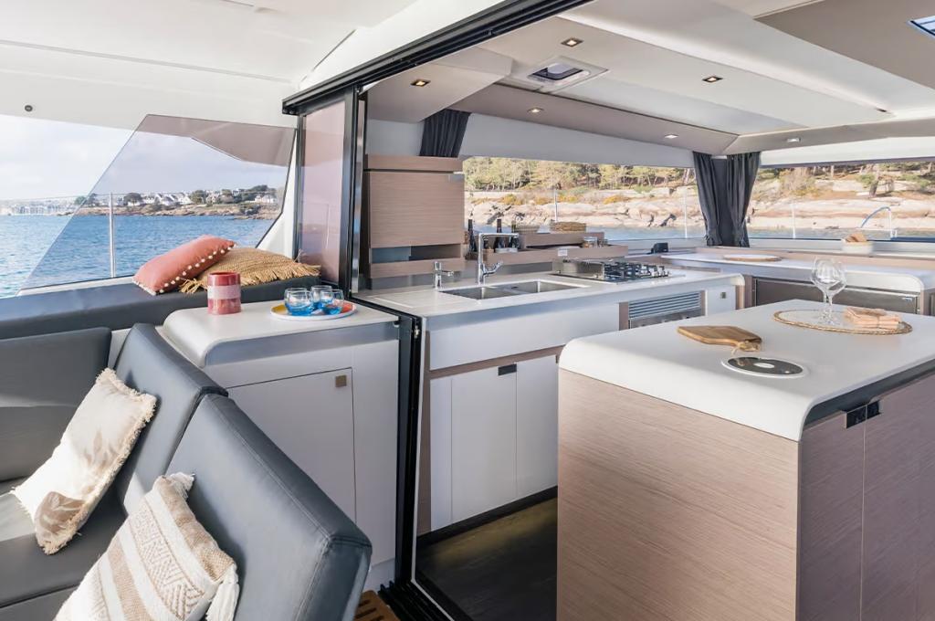 Catalog photo (may differ)