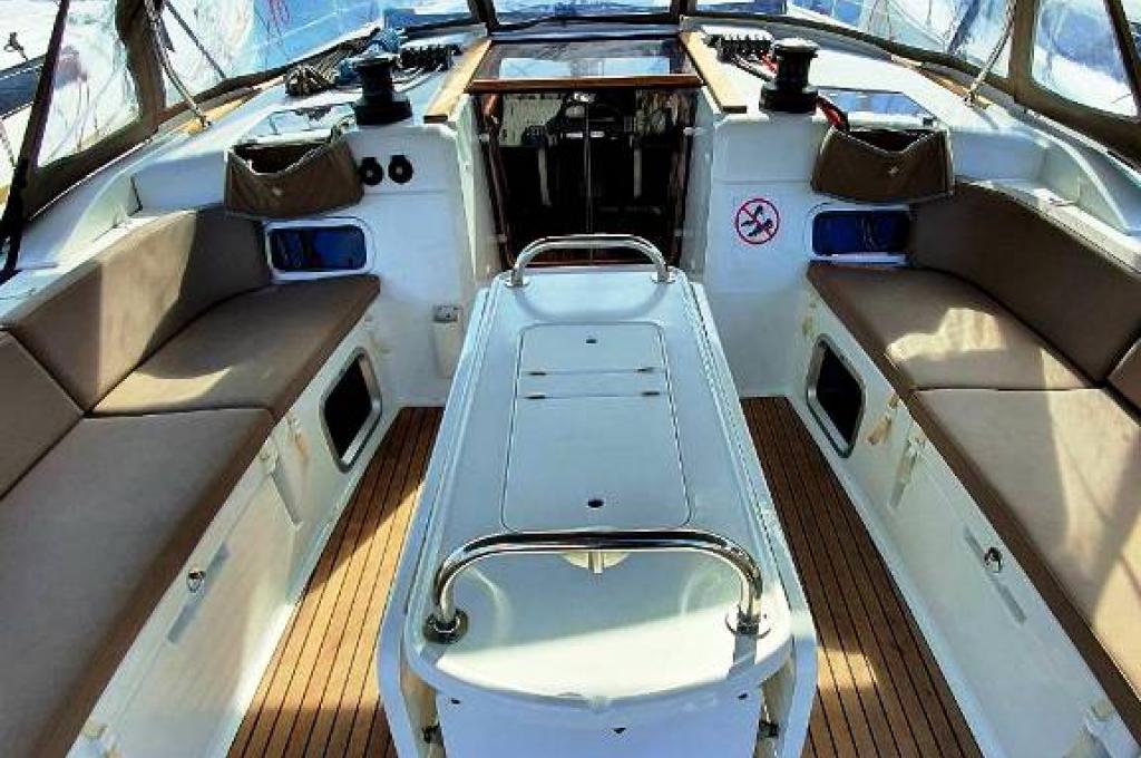 Catalog photo (may differ)