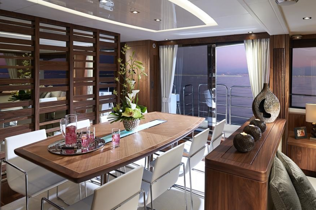 Catalog photo (may differ)