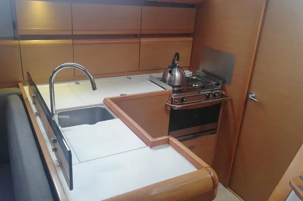 Catalog photo (may differ)