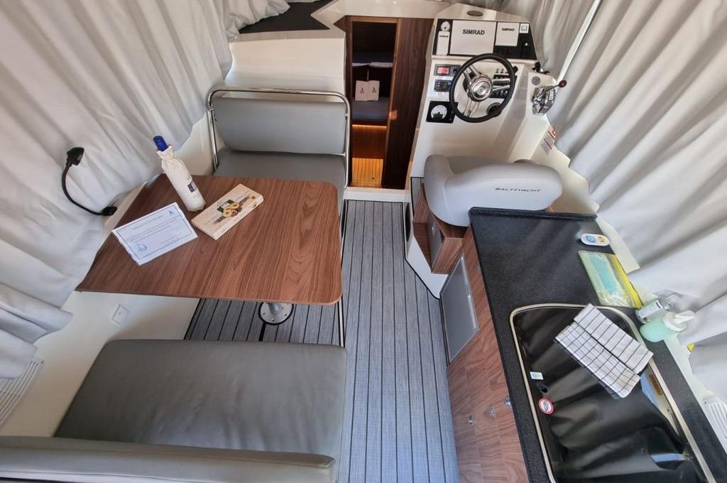 Catalog photo (may differ)