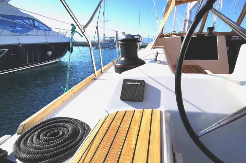 Catalog photo (may differ)