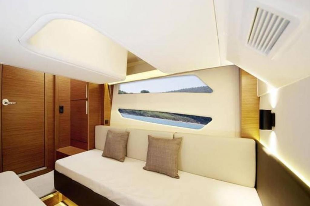 Catalog photo (may differ)