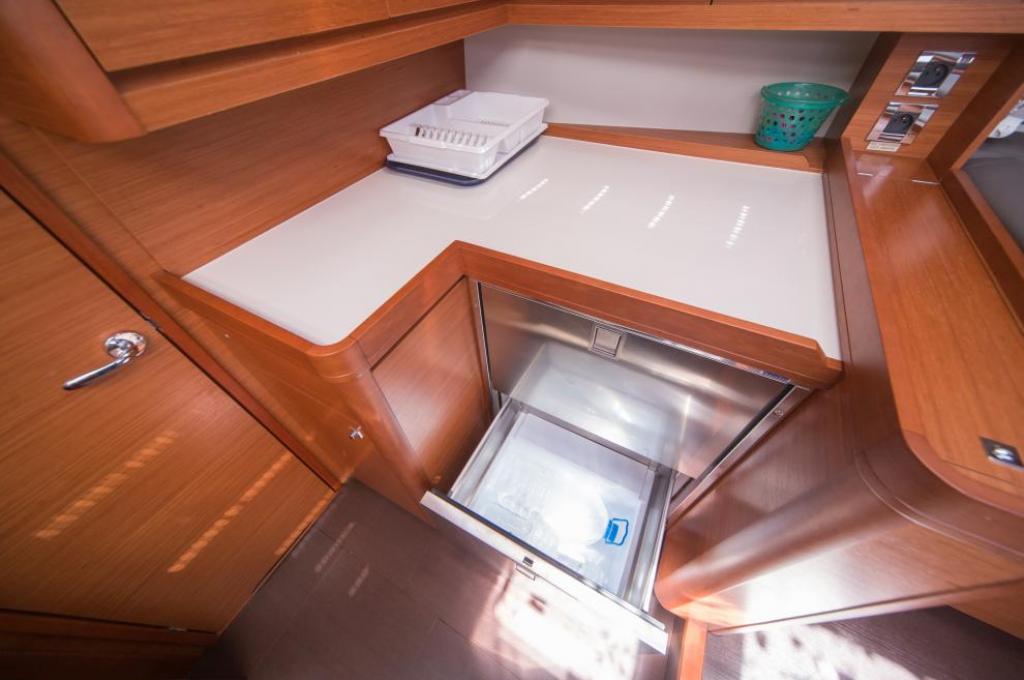 Catalog photo (may differ) | taken on May 16, 2018