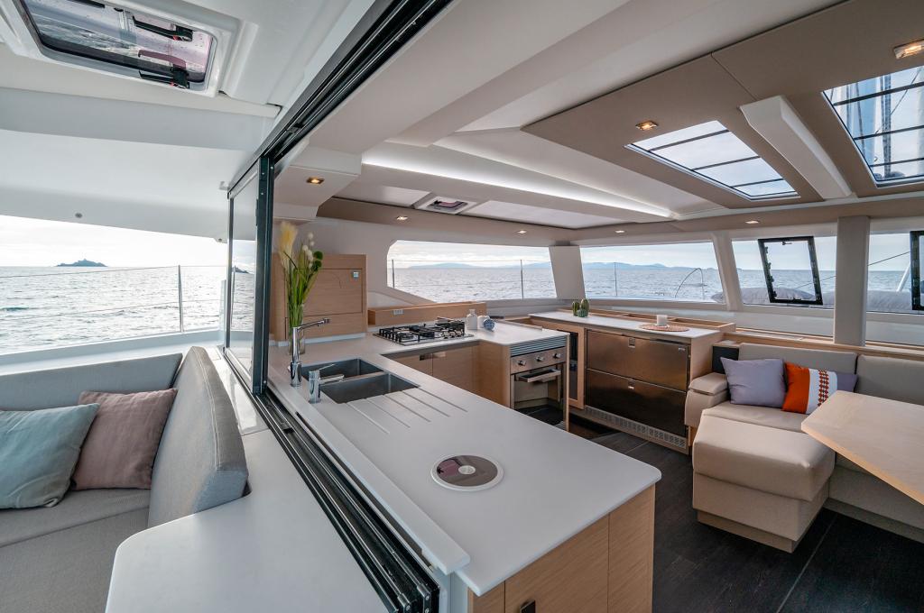 Catalog photo (may differ)