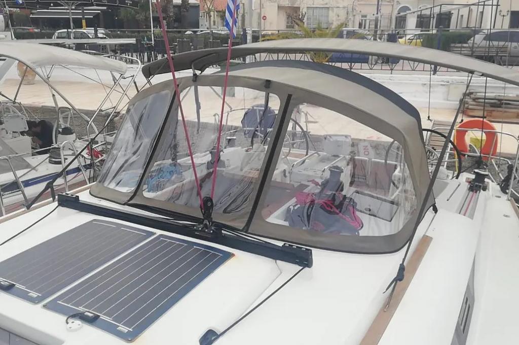 Catalog photo (may differ)