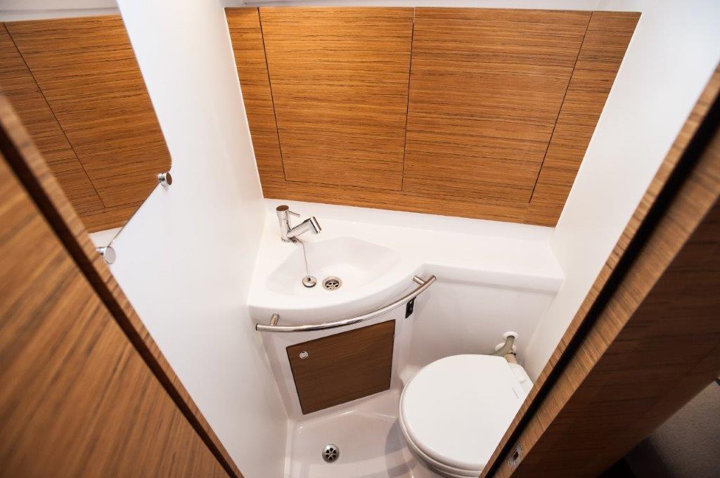 Catalog photo (may differ)