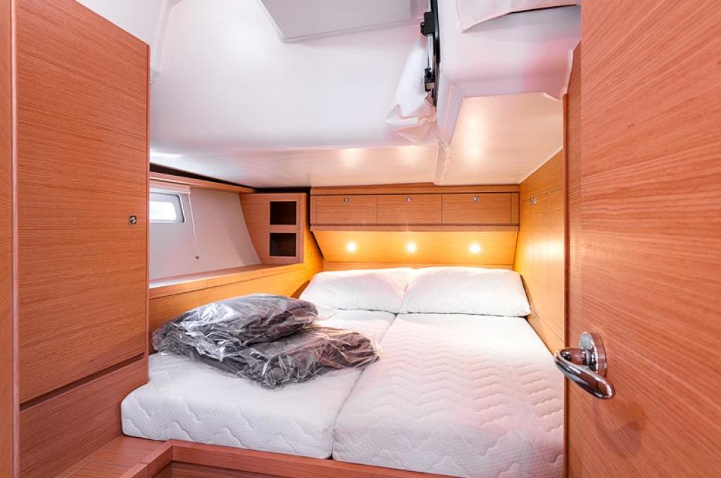 Catalog photo (may differ)