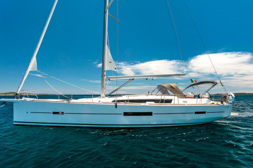 Catalog photo (may differ)