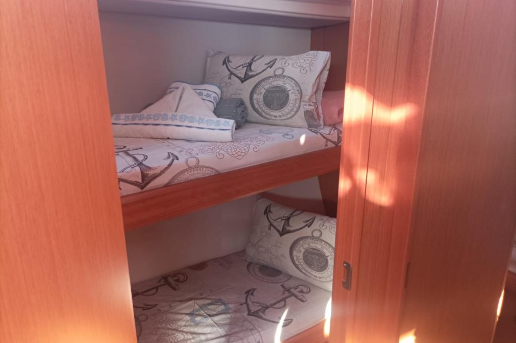 Catalog photo (may differ)