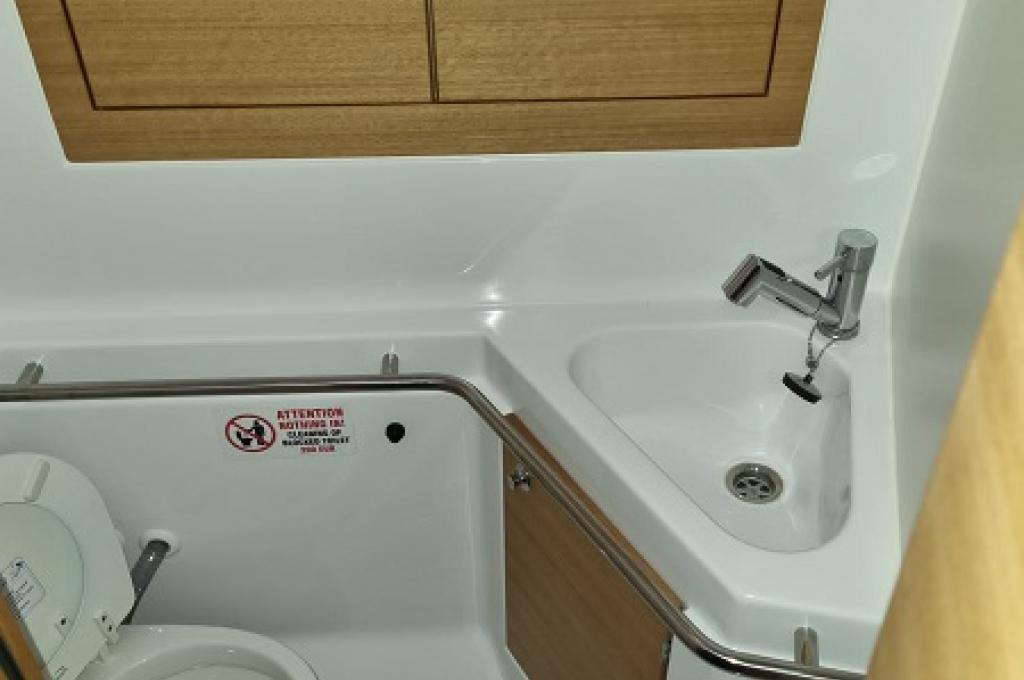 Catalog photo (may differ)