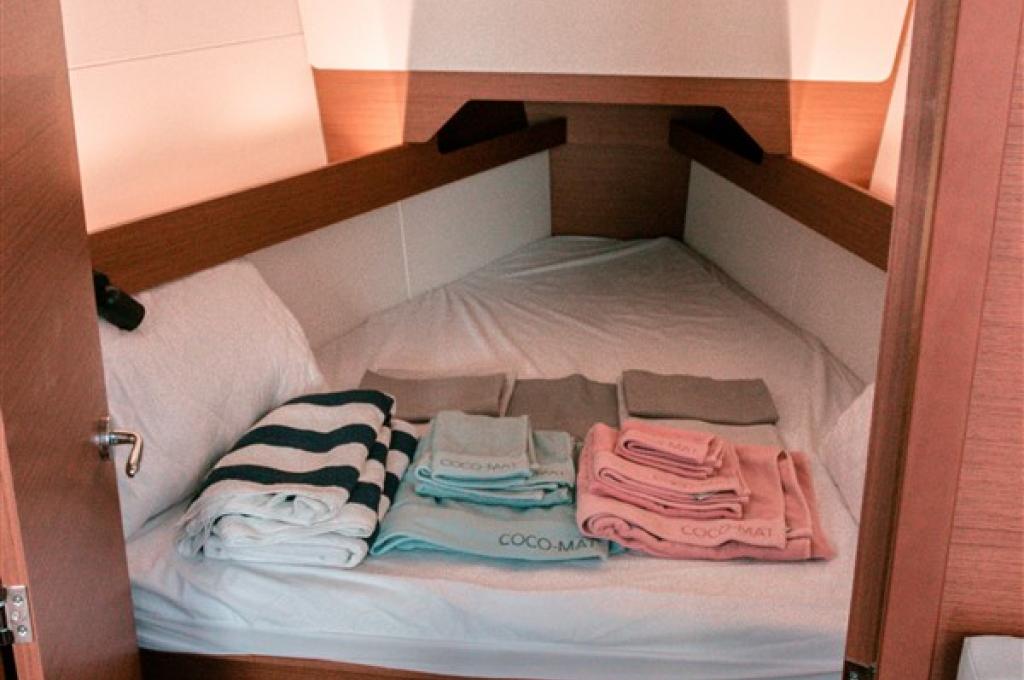 Catalog photo (may differ)