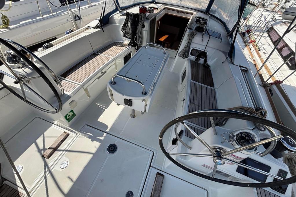 Catalog photo (may differ)