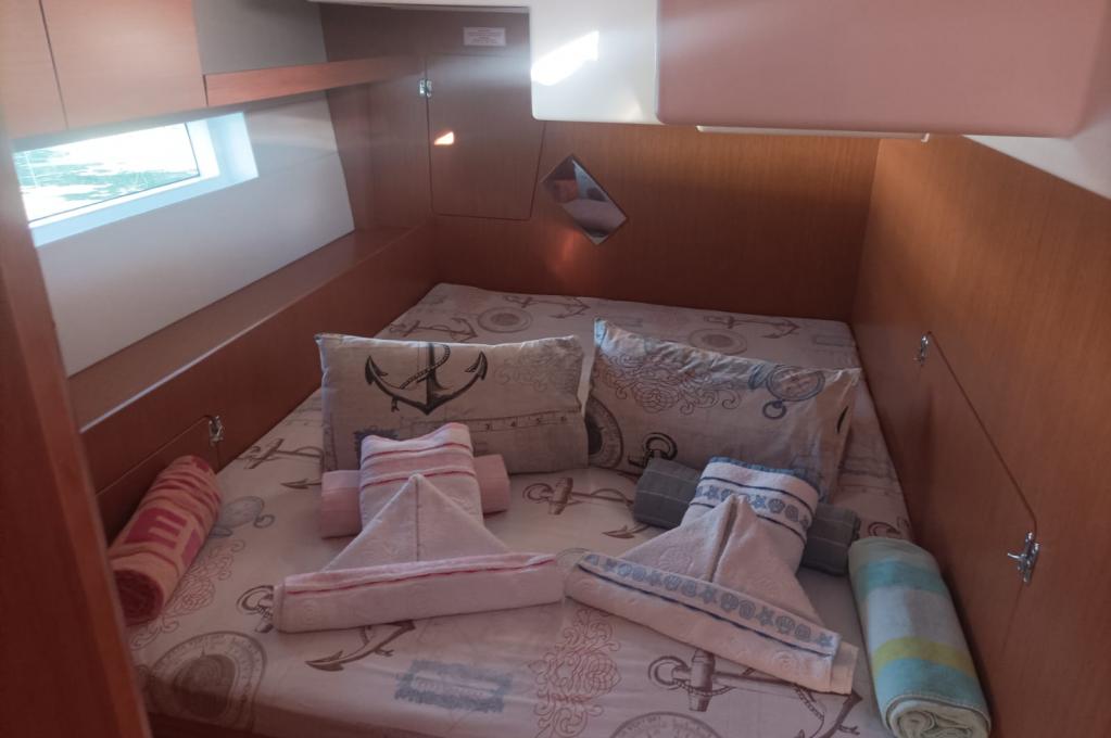 Catalog photo (may differ)