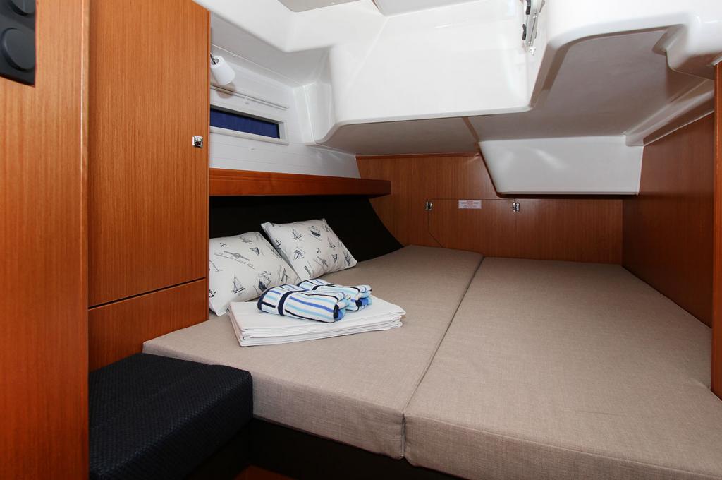 Catalog photo (may differ)