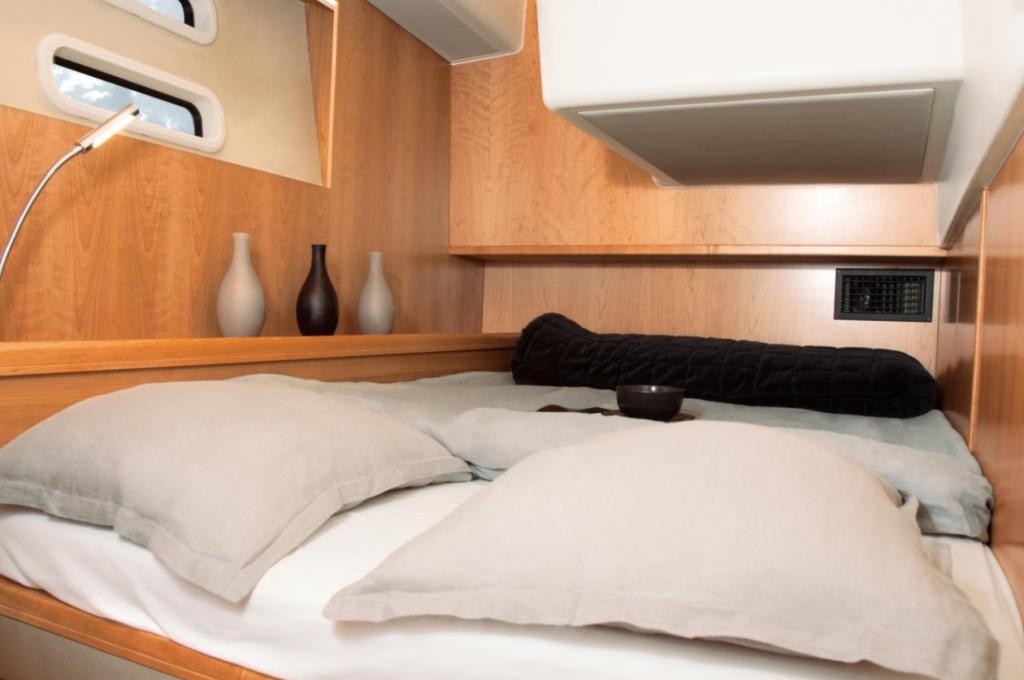 Catalog photo (may differ)