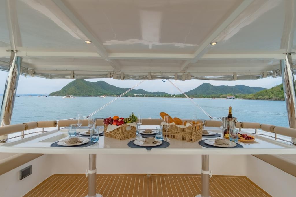 Catalog photo (may differ)