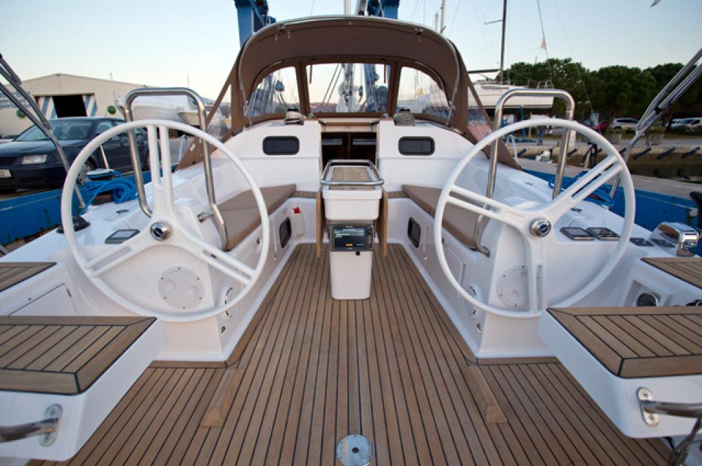 Catalog photo (may differ)