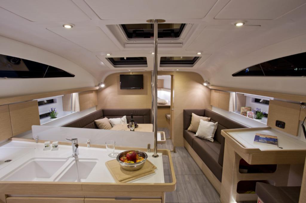 Catalog photo (may differ)