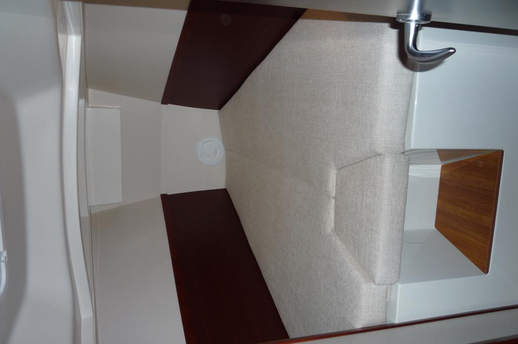 Catalog photo (may differ) | taken on May 15, 2009