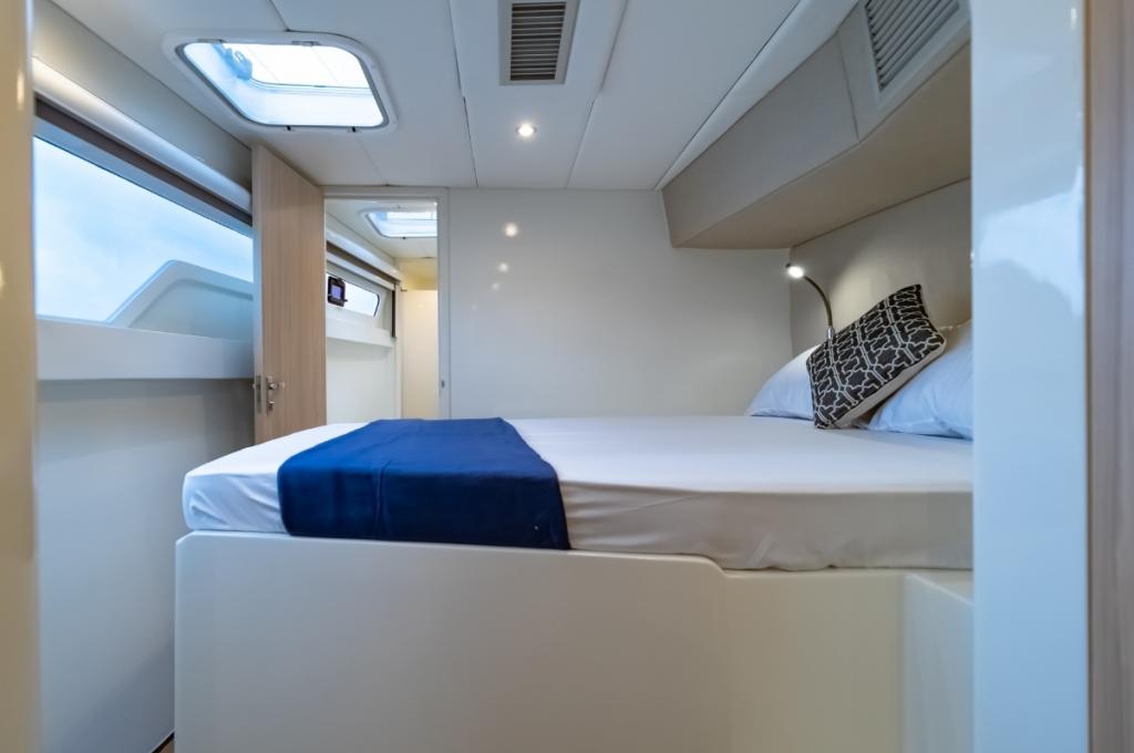 Catalog photo (may differ)