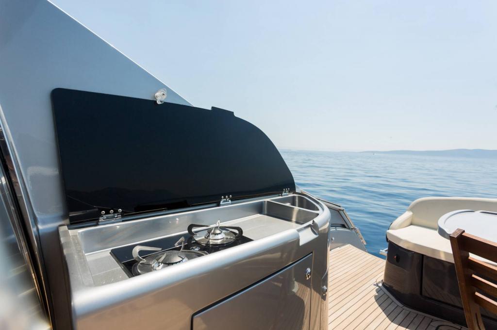 Catalog photo (may differ)