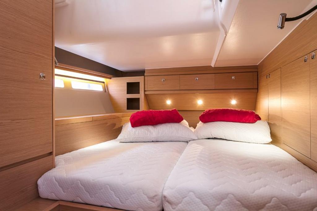 Catalog photo (may differ)