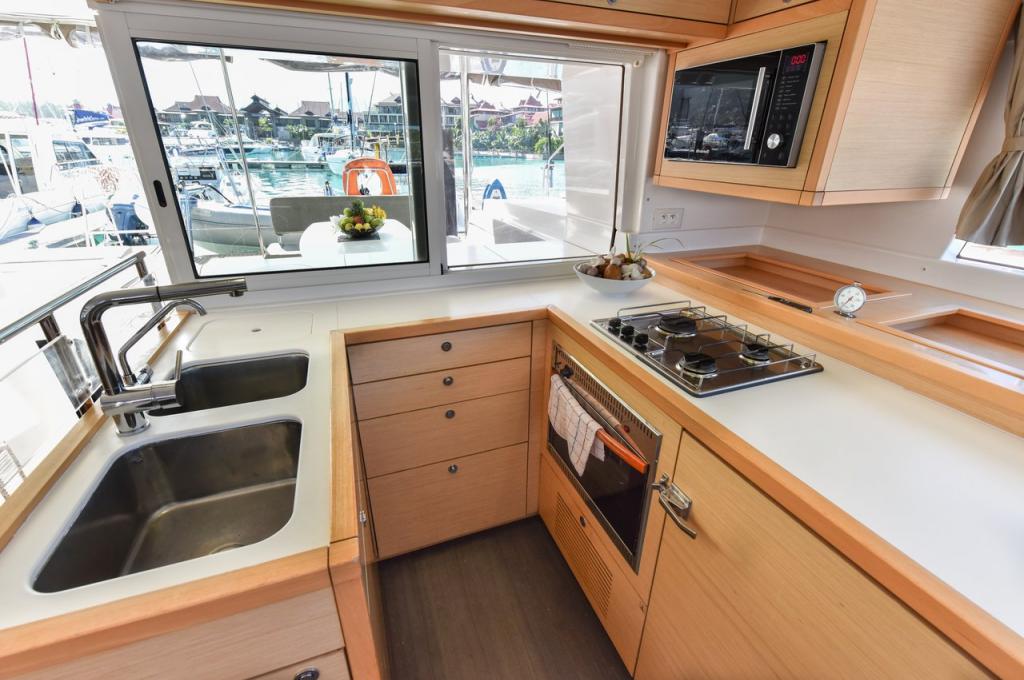 Catalog photo (may differ)