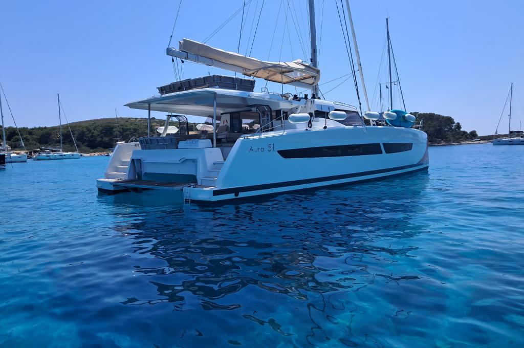 Catalog photo (may differ)