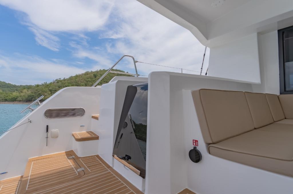 Catalog photo (may differ)