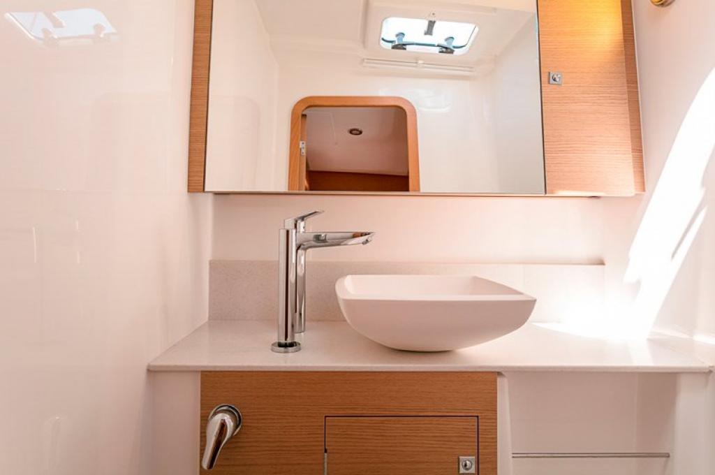 Catalog photo (may differ)