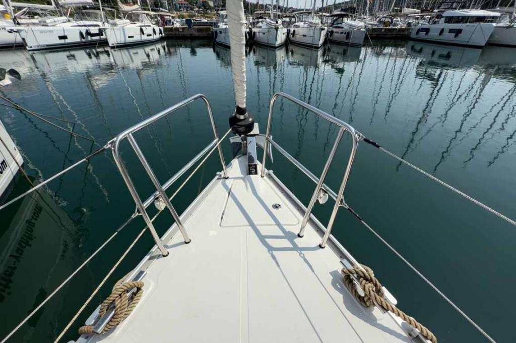 Catalog photo (may differ)