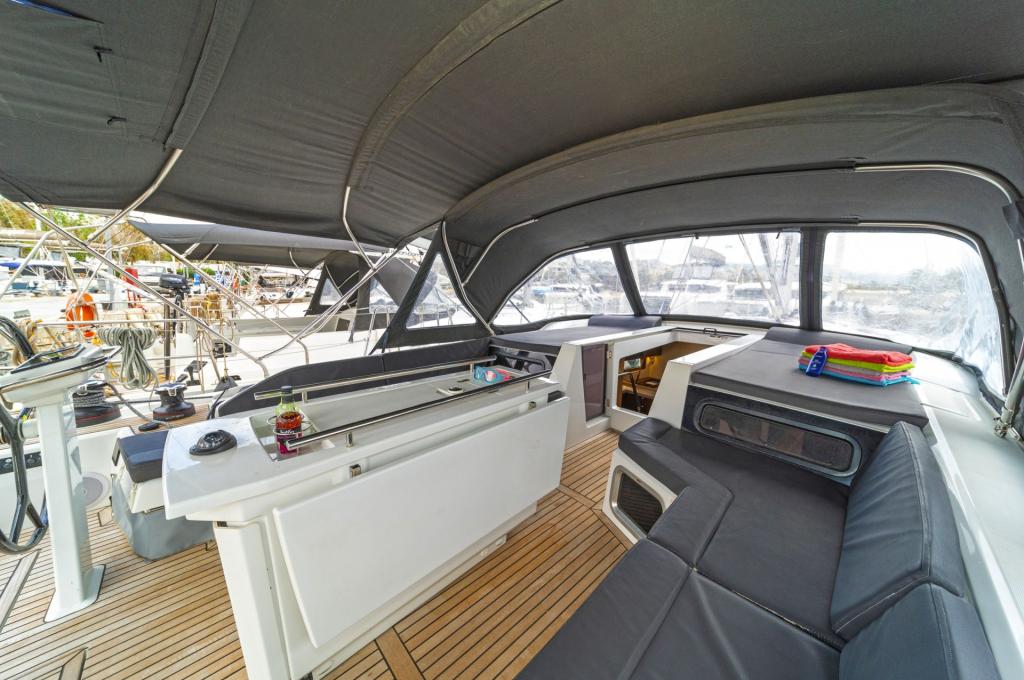 Catalog photo (may differ)