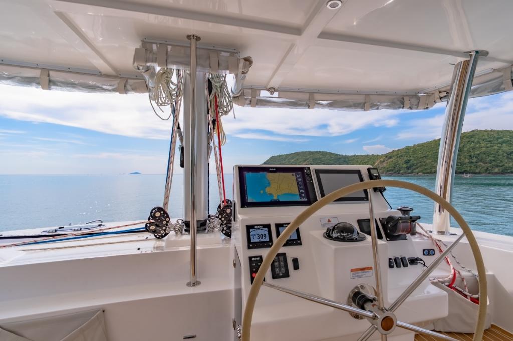 Catalog photo (may differ)