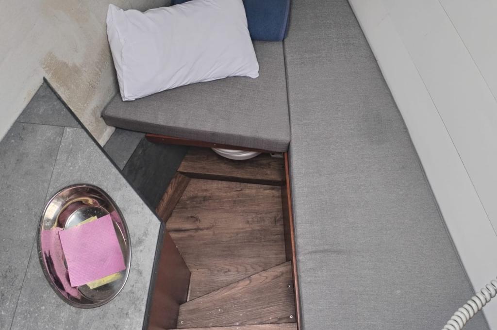 Catalog photo (may differ)