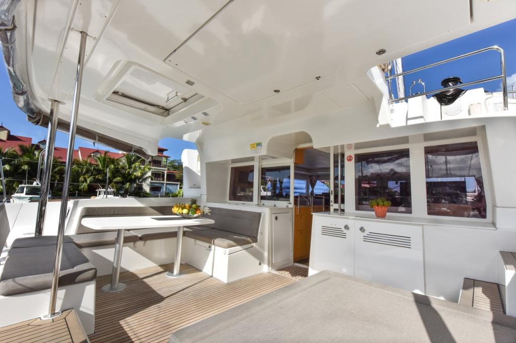 Catalog photo (may differ)