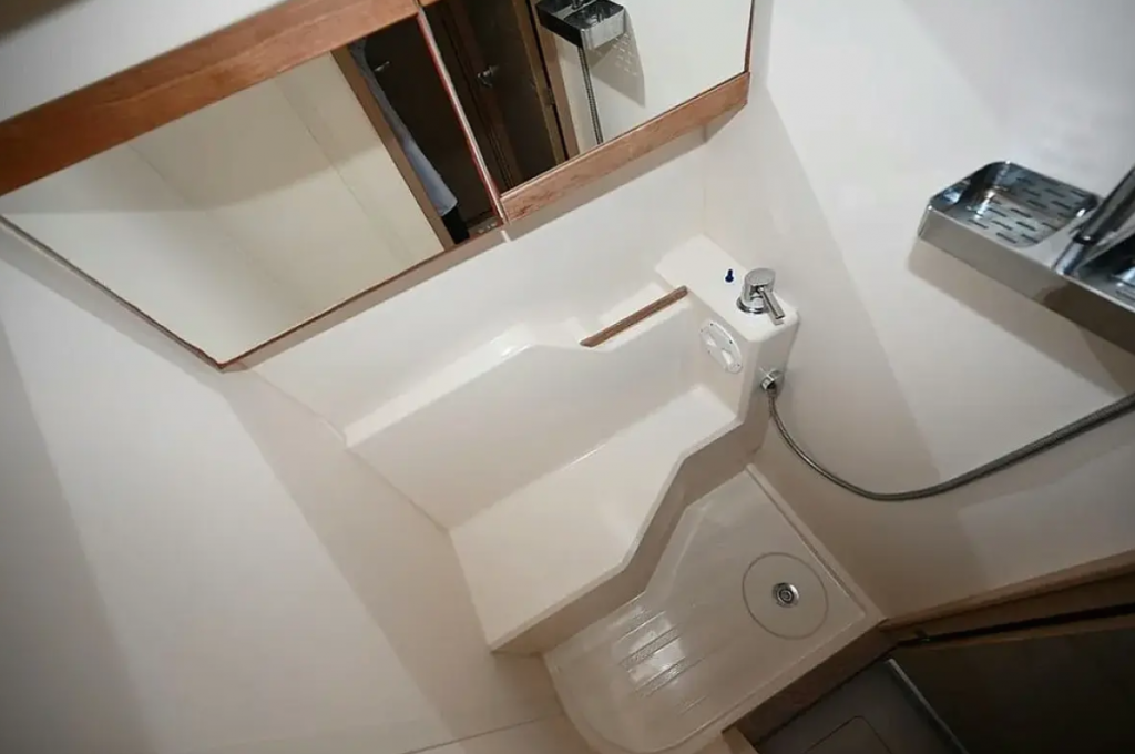 Catalog photo (may differ)