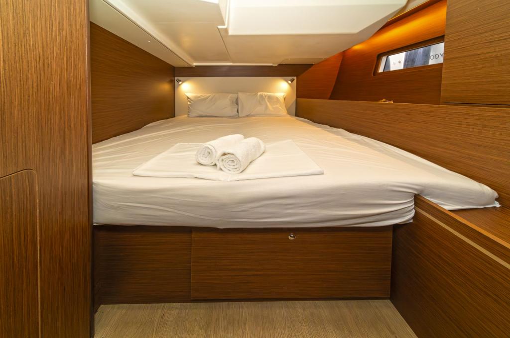 Catalog photo (may differ)