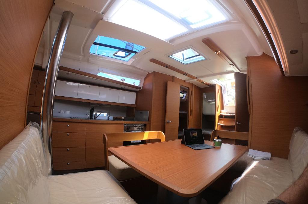 Catalog photo (may differ)