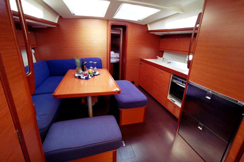 Catalog photo (may differ)